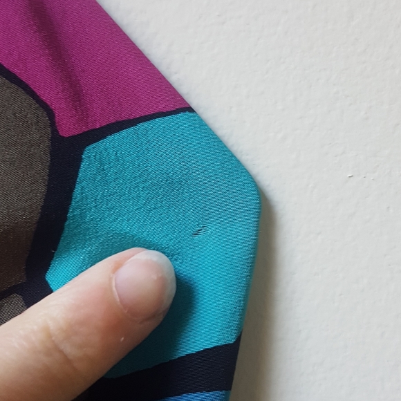 Multicolored hexagon printed silk blouse - Picture 7 of 7